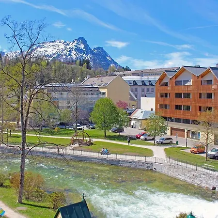 Narzisse - Im Kurpark Apartmán *