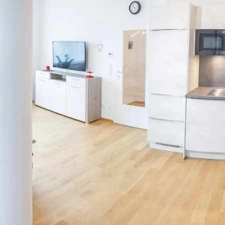 Narzisse - Im Kurpark باد اوسي